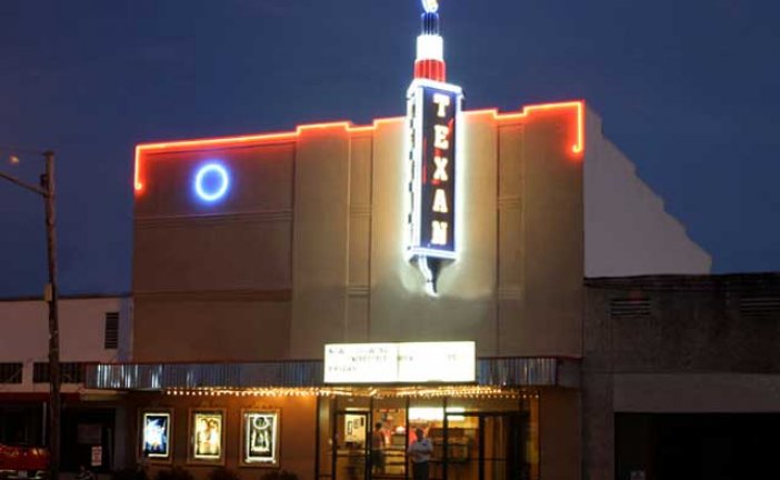 CLEVELAND TEXAS THEATRE IS CLOSING AFTER 89 YEARS