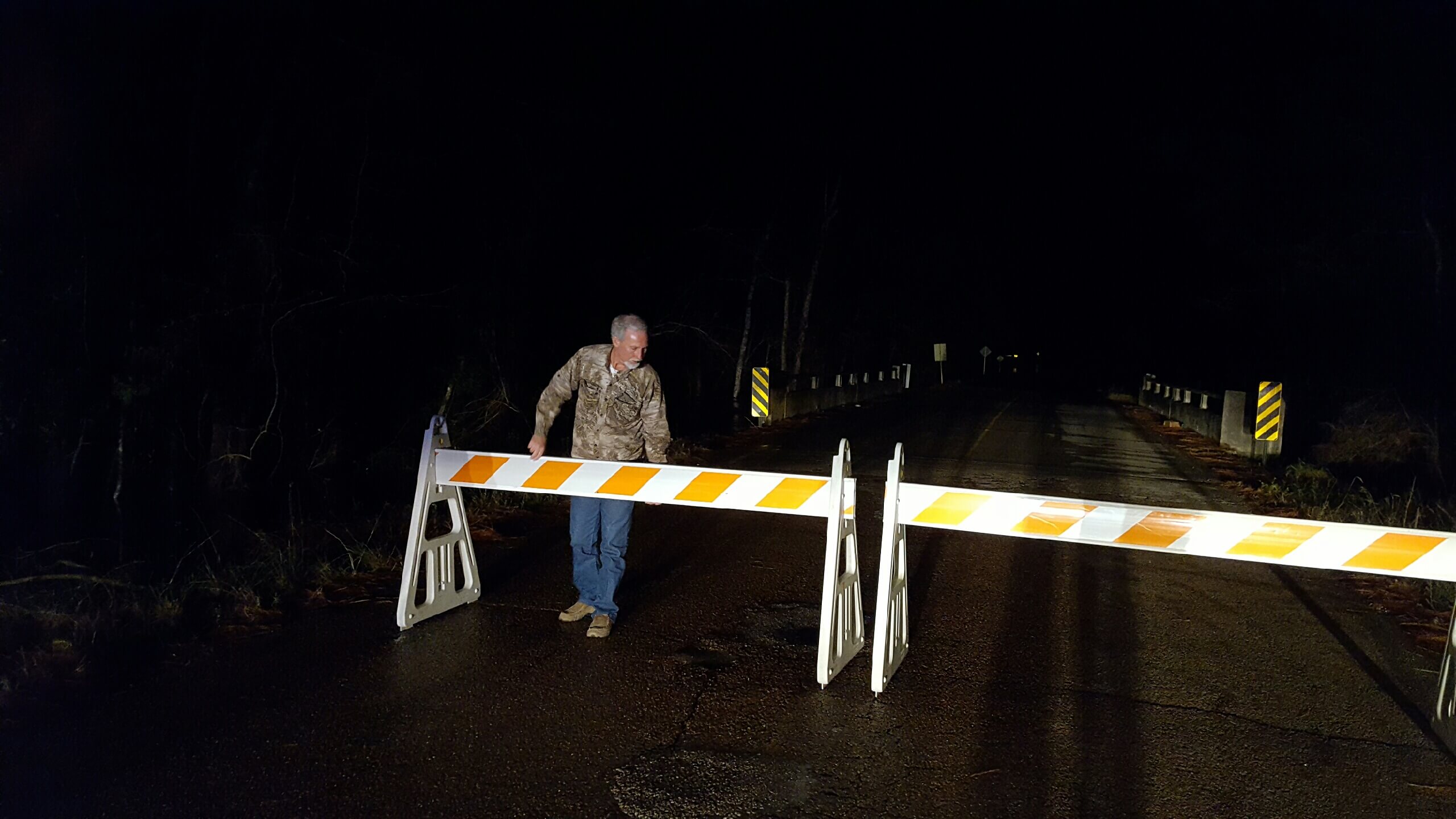 BREAKING: COMMISSIONER METTS CLOSING FLOODED ROADS