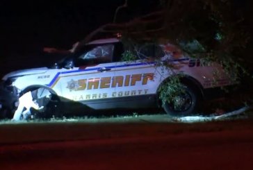 Harris County Sheriff's Office deputy crashes while chasing suspect in slingshot motorcycle